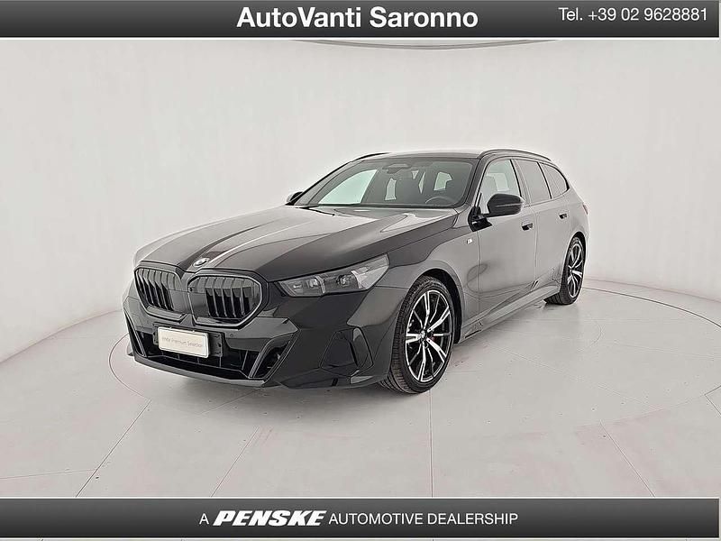 Nero Usata 2024 BMW 520 M Sport Station wagon | 54.960 € (Buon prezzo) - Immagine 1/3