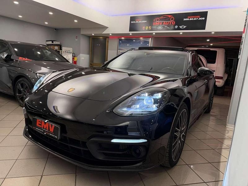 Usata Porsche Panamera 330 CV (242 kW) 2021 Nero Berlina