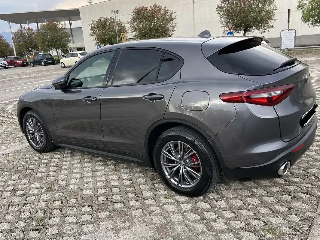 Usata Alfa Romeo Stelvio Super 160 CV (117 kW) 2020 SUV