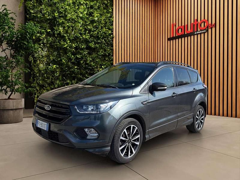 Usata Ford Kuga ST-Line 120 CV (88 kW) 2018 Grigio SUV