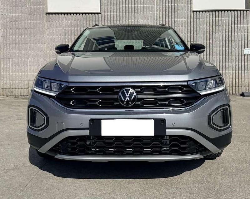 Usata VW T-Roc Style 150 CV (110 kW) 2023 Argento SUV