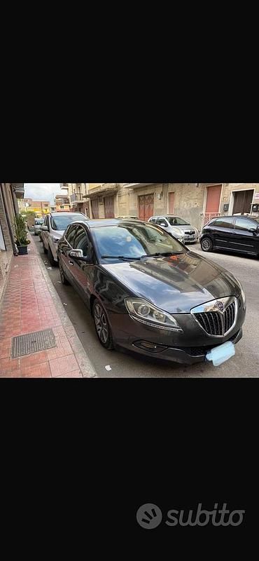 Usata Lancia Delta 120 CV (88 kW) 2010 Utilitaria