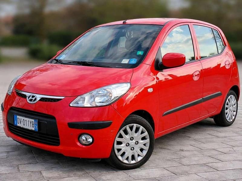 Usata Hyundai i10 Dynamiq 77 CV (56 kW) 2009 Rosso Utilitaria