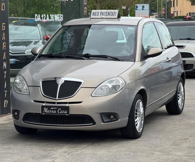 Usata Lancia Ypsilon 60 CV (44 kW) 2007 Marrone Utilitaria