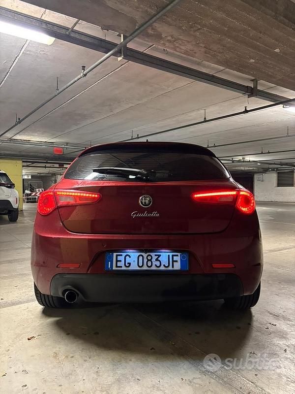Usata Alfa Romeo Giulietta 105 CV (77 kW) 2012 Berlina