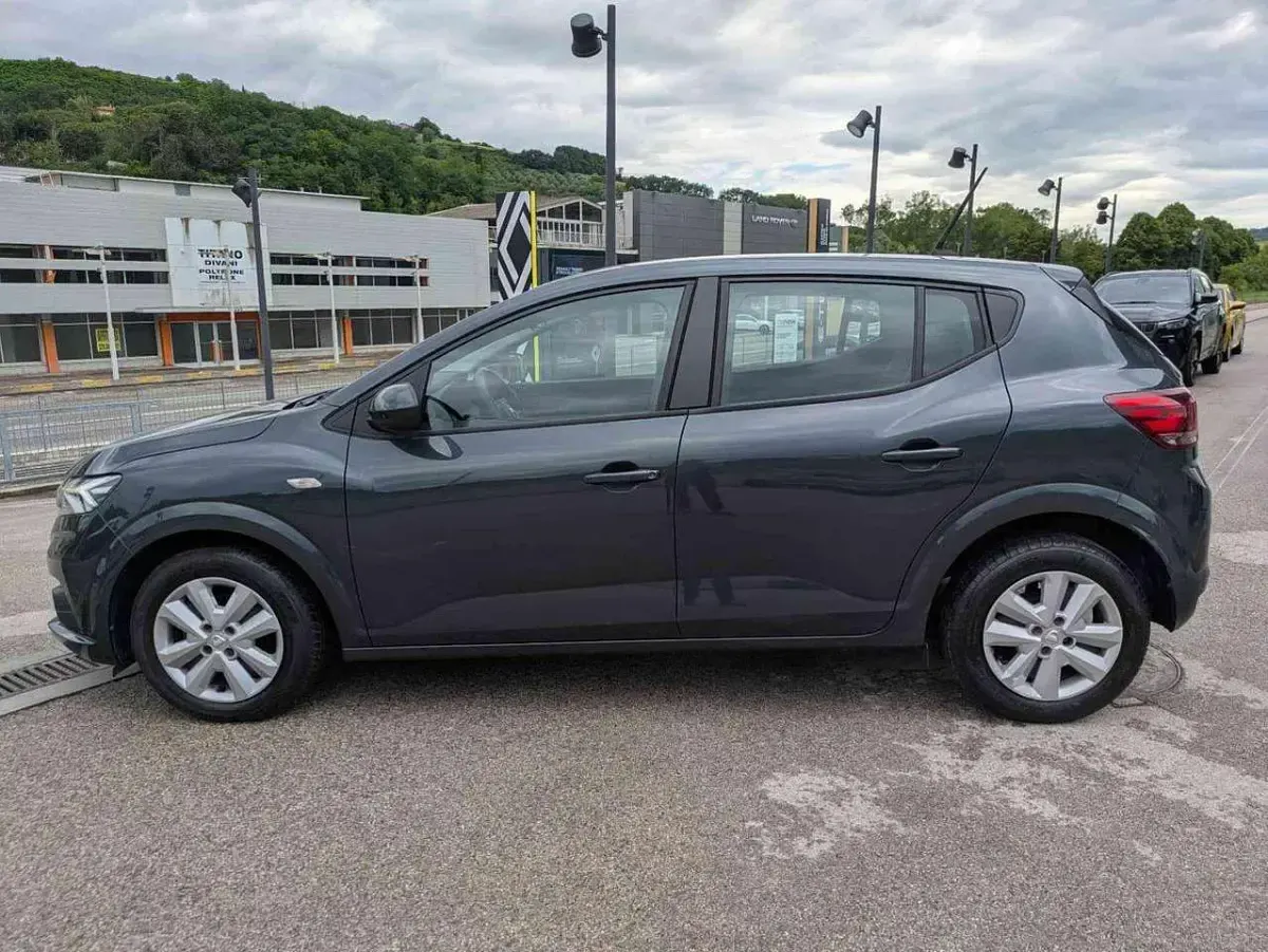 Usata Dacia Sandero Comfort 65 CV (47 kW) 2021 Grigio Berlina