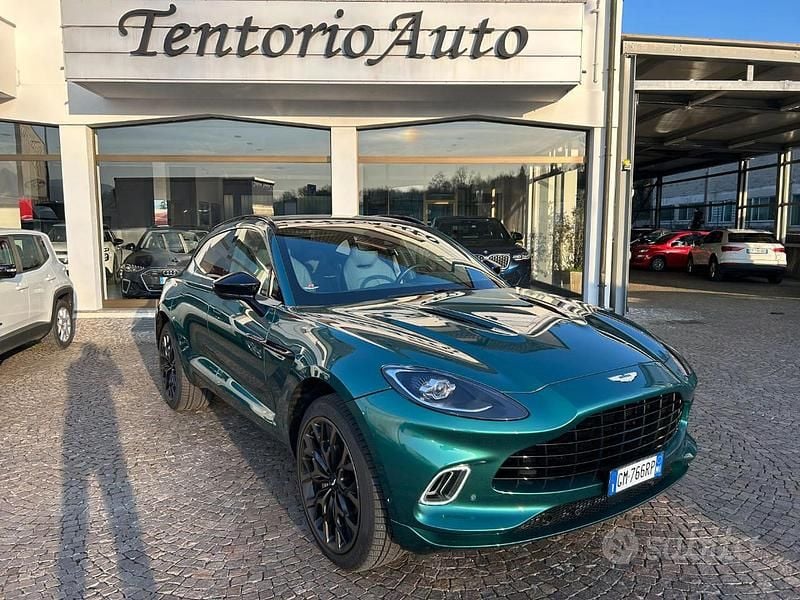 Usata Aston Martin DBX 551 CV (405 kW) 2022 Verde metallizzato SUV
