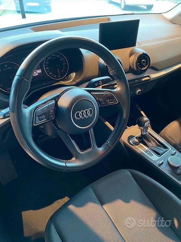 Usata Audi Q2 150 CV (110 kW) 2018 Bianco SUV