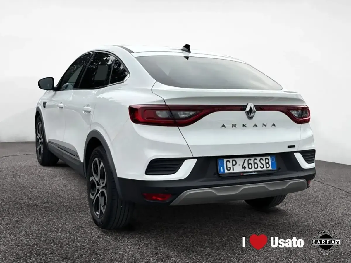 Usata Renault Clio Techno 143 CV (105 kW) 2023 Bianco Utilitaria