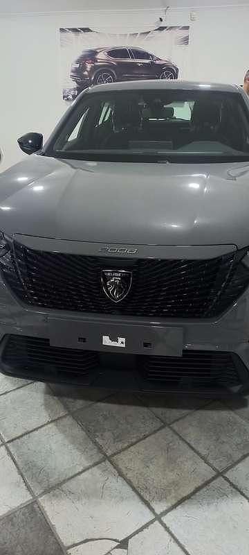 Usata Peugeot 2008 Allure 110 CV (80 kW) 2024 Grigio SUV