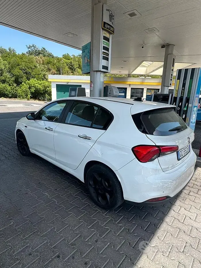 Usata Fiat Tipo 95 CV (69 kW) 2017 Bianco Berlina