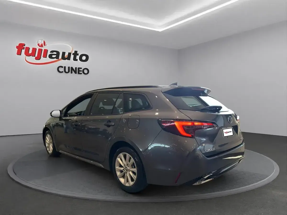 Nuova Toyota Corolla Active 140 CV (102 kW) 2026 Dark grey met Station wagon