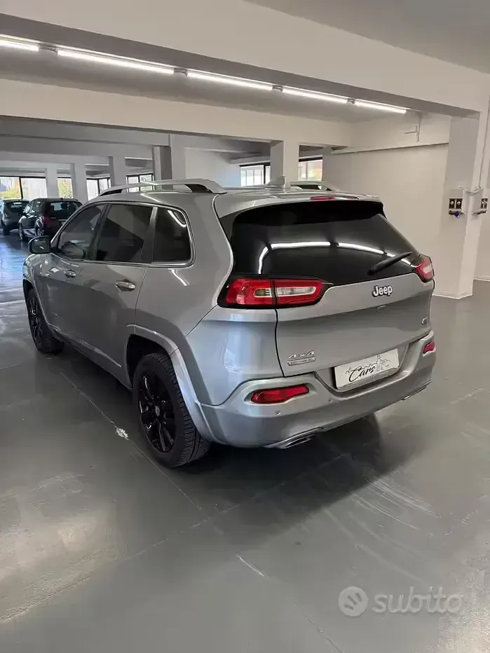Usata Jeep Cherokee Overland 200 CV (147 kW) 2016 Grigio SUV