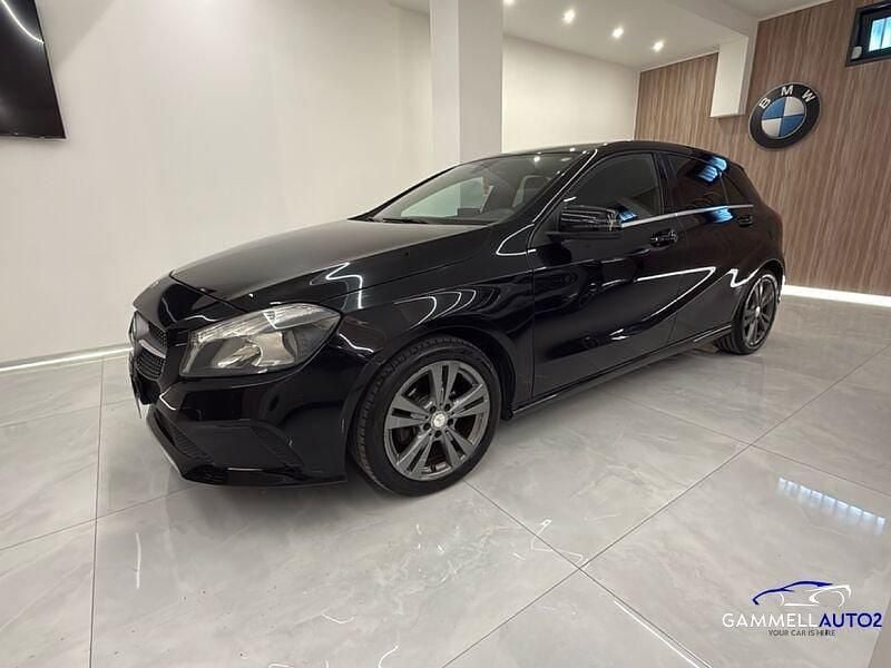 Usata Mercedes A180 Business 108 CV (79 kW) 2015 Nero Berlina