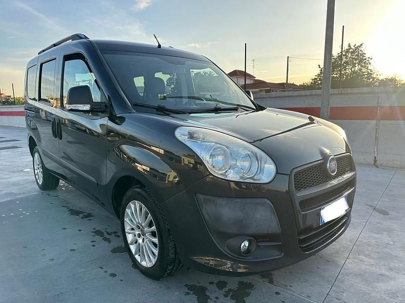 Nero Usata 2012 Fiat Doblò Dynamic Monovolume | 5800 € (Ottimo prezzo) - Immagine 1/4