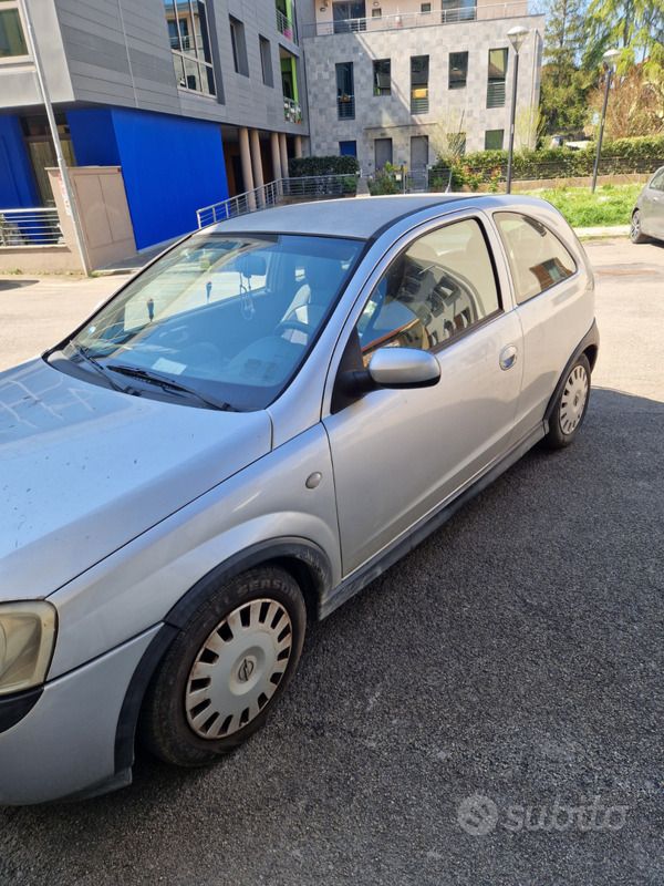 Usata Opel Corsa 54 CV (39 kW) 2003 Grigio Utilitaria