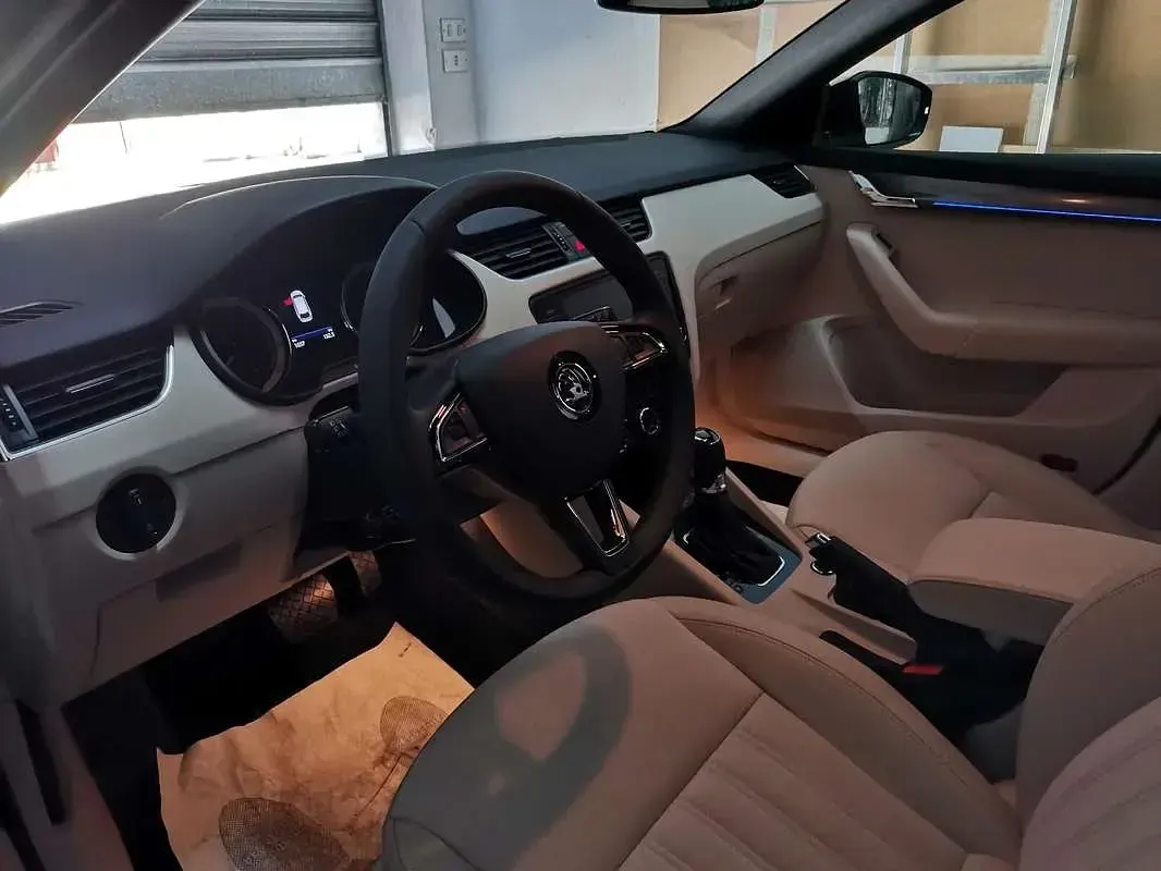 Begagnad Skoda Octavia G-TEC Style 131 HK (96 kW) 2020 Kombi