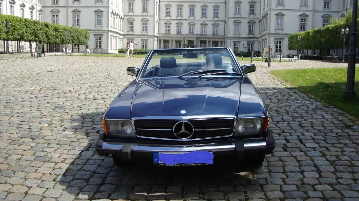 Usata Mercedes SL380 158 CV (116 kW) 1982 Blu Cabrio
