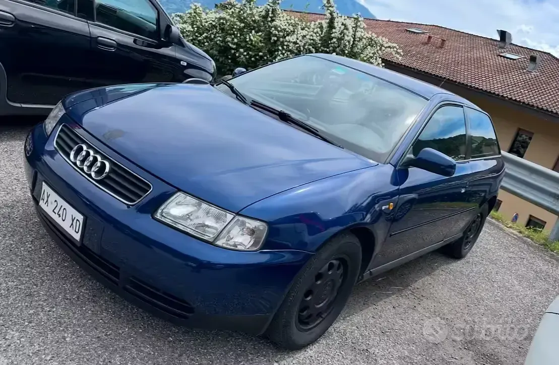 Usata Audi A3 125 CV (91 kW) 1998 Blu Utilitaria