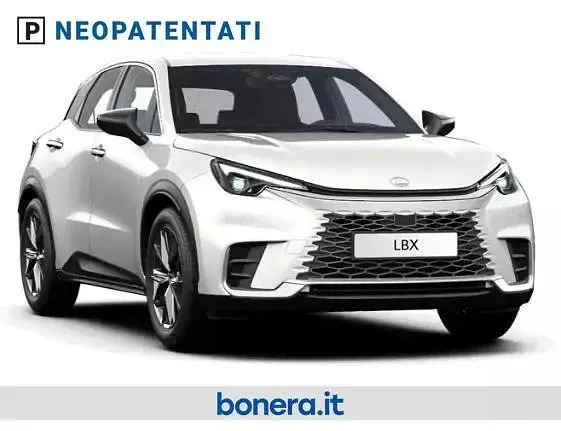 Nuova Lexus LBX 136 CV (100 kW) 2026 Bianco SUV