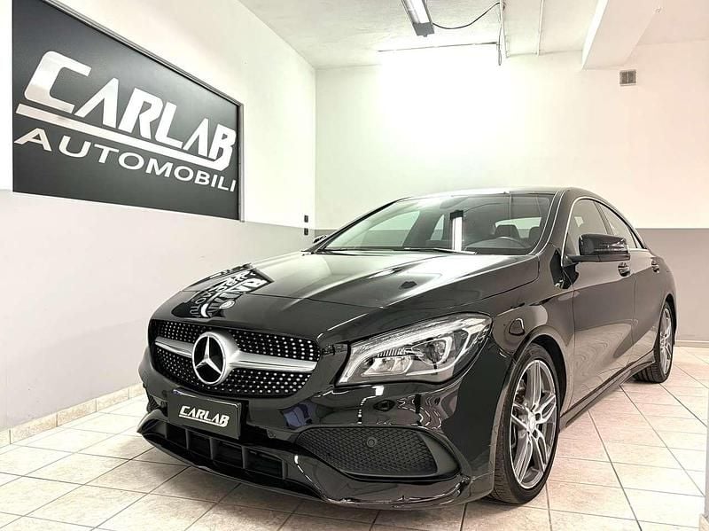 Nero Usata 2017 Mercedes CLA220 Premium Tre volumi | 21.900 € (Buon prezzo) - Immagine 1/4