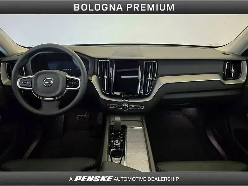Nuova Volvo XC60 Plus 349 CV (256 kW) 2025 Blu/azzurro SUV