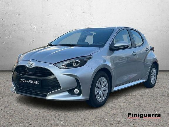 Altro Usata 2022 Toyota Yaris Active Tre volumi | 16.000 € (Buon prezzo) - Immagine 1/4