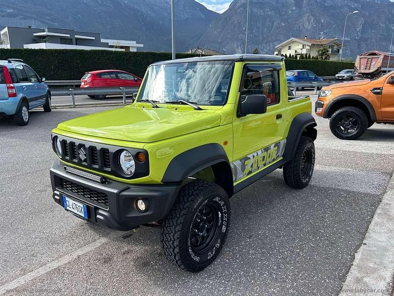 Usata Suzuki Jimny 102 CV (75 kW) 2023 Giallo SUV