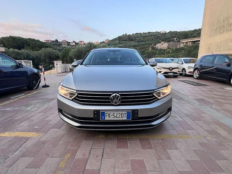 Usata VW Passat 150 CV (110 kW) 2017 Grigio Station wagon
