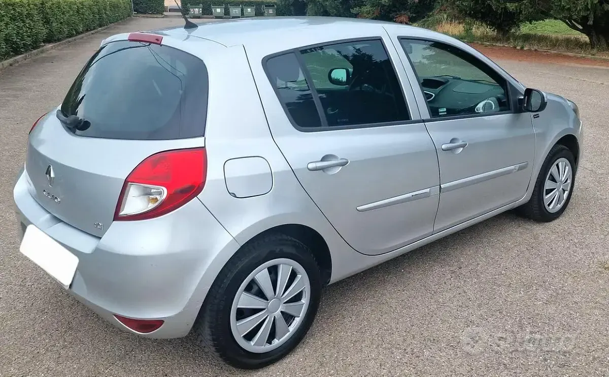 Usata Renault Clio 75 CV (55 kW) 2011 Utilitaria