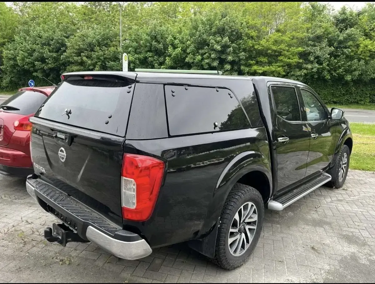 Usata Nissan Navara N-Connecta 190 CV (139 kW) 2016 Nero Pick-up
