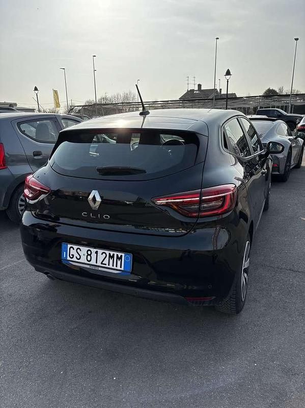 Usata Renault Clio V Equilibre 91 CV (66 kW) 2024 Nero Utilitaria