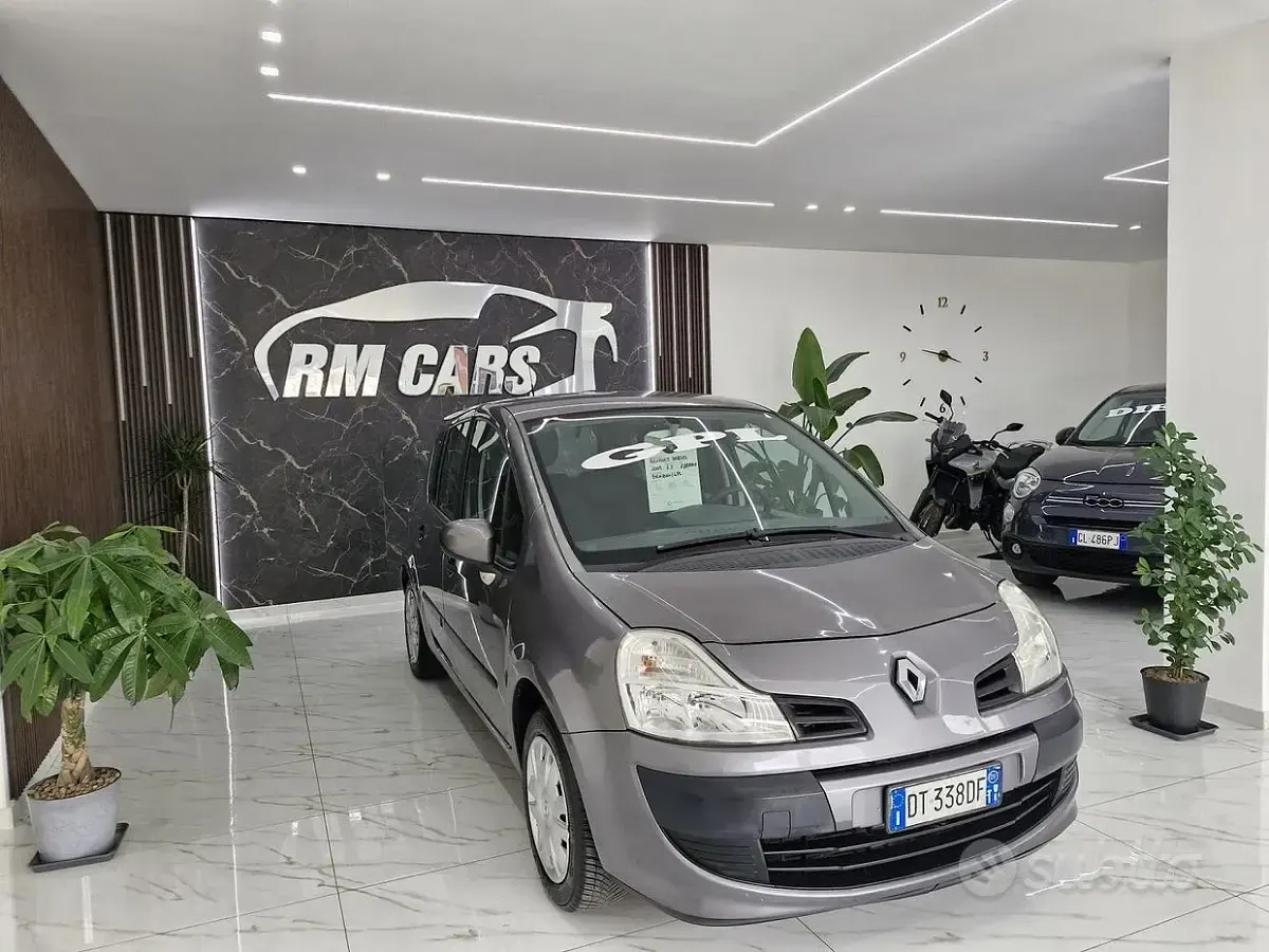 Usata Renault Grand Modus Dynamique 101 CV (74 kW) 2009 Marrone Monovolume
