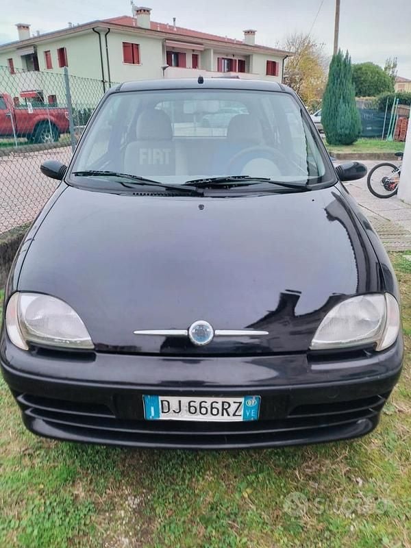 Usata Fiat 600 54 CV (39 kW) 2007 Nero Utilitaria