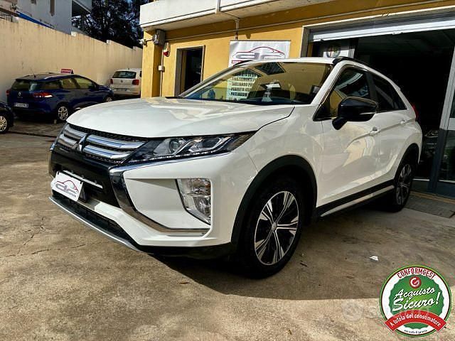 Usata Mitsubishi Eclipse Cross Invite 163 CV (119 kW) 2018 Bianco SUV
