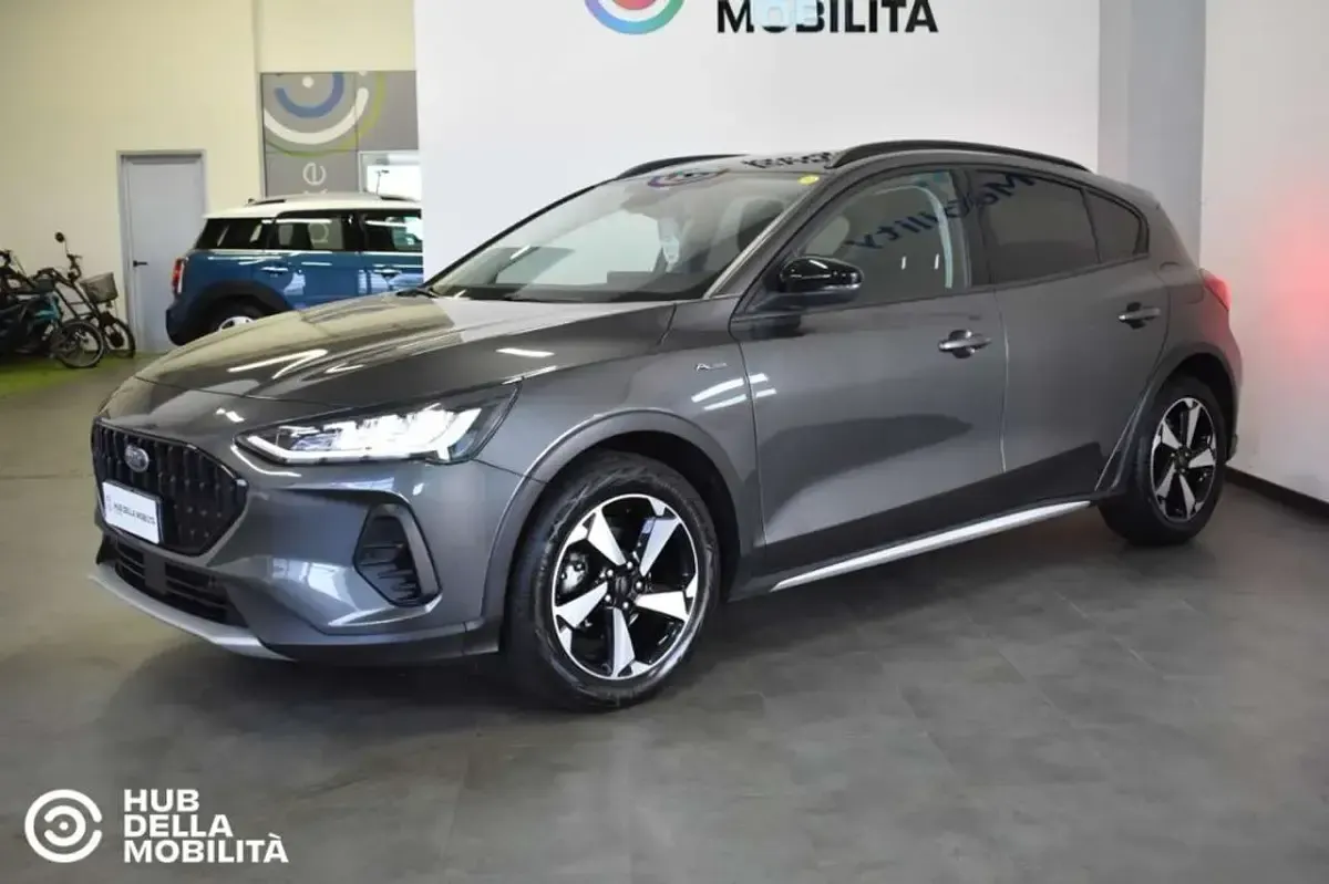 Usata Ford Focus Active 125 CV (91 kW) 2023 Grigio Berlina