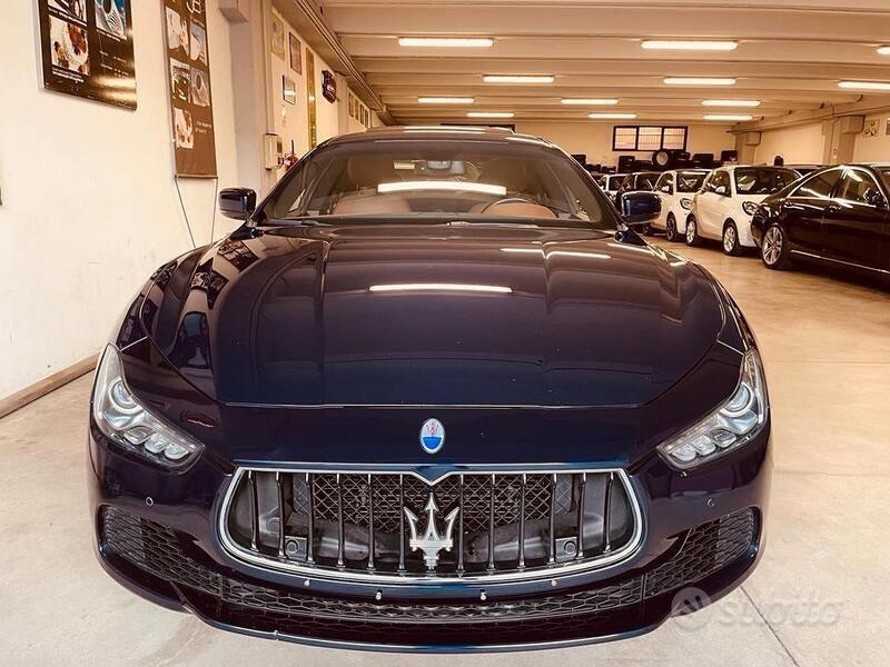 Usato 2014 Maserati Ghibli 3.0 Diesel 274 CV (33.000 €)