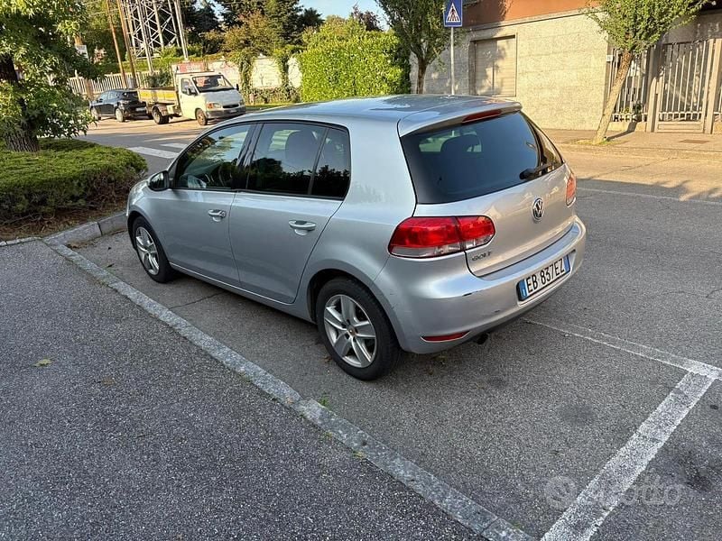 Usata VW Golf VI 105 CV (77 kW) 2010 Grigio Utilitaria