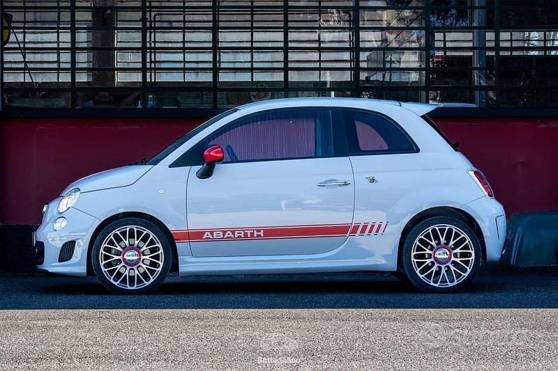 Usata Abarth 500 Custom 135 CV (99 kW) 2015 Grigio Utilitaria