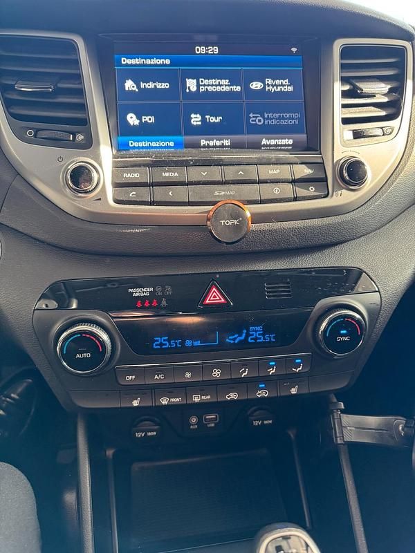 Usata Hyundai Tucson Xpossible 115 CV (84 kW) 2018 Bianco SUV