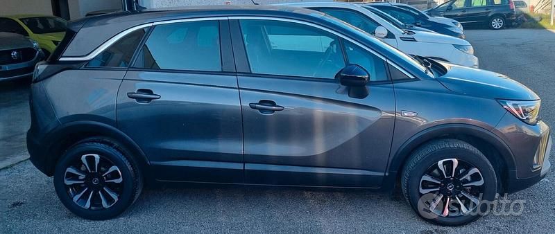 Usata Opel Crossland X Elegance 130 CV (95 kW) 2023 Grigio SUV