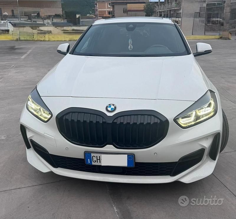 Usata BMW 118 150 CV (110 kW) 2021 Bianco Utilitaria