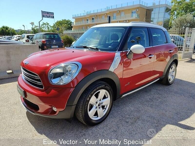 Usata Mini Cooper D Countryman Business 111 CV (81 kW) 2015 Rosso SUV