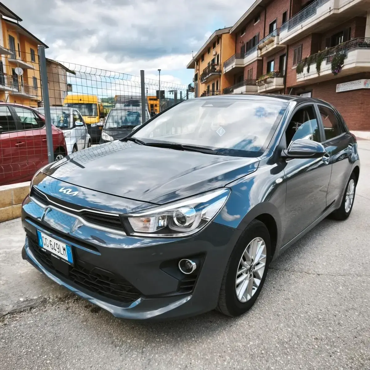 Usata Kia Rio GT-Line 100 CV (73 kW) 2022 Grigio Berlina