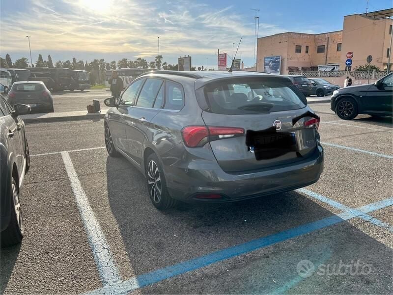 Usata Fiat Tipo 120 CV (88 kW) 2017 Grigio Station wagon