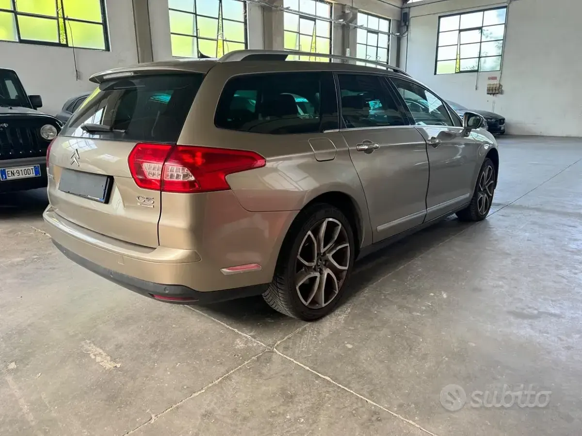 Usata Citroën C5 Exclusive 136 CV (100 kW) 2009 Marrone Station wagon