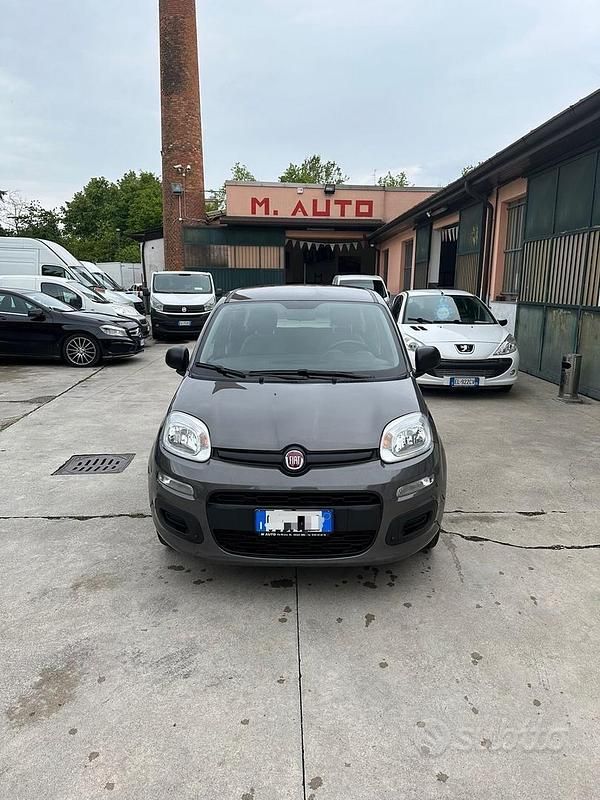 Grigio Usata 2021 Fiat Panda City Life Due volumi | 12.800 € (Molto cara) - Immagine 1/4