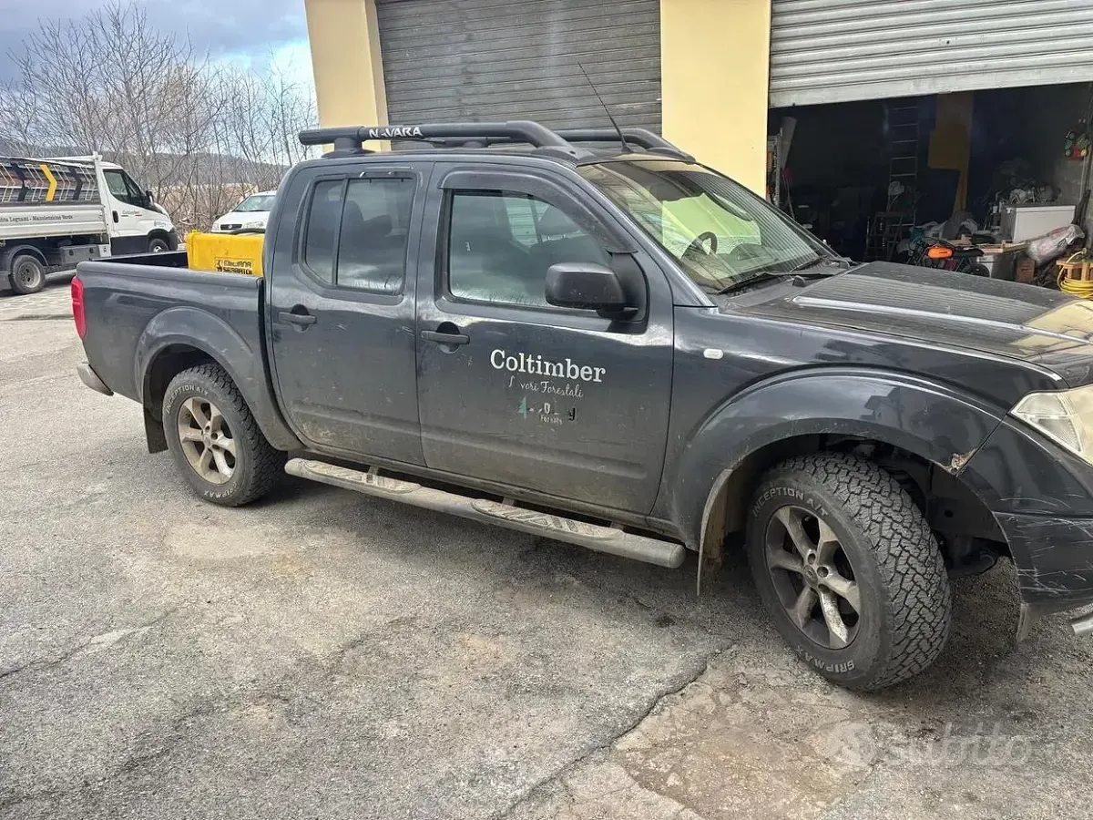 Usata Nissan Navara 190 CV (139 kW) 2006 Pick-up