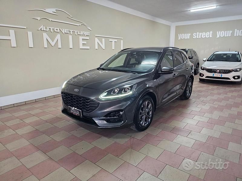 Usata Ford Kuga ST-Line X 120 CV (88 kW) 2022 Grigio SUV