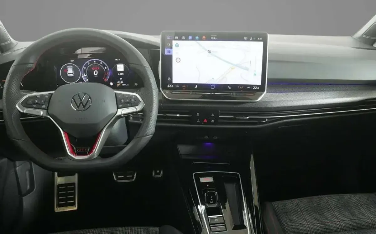 Usata VW Golf VIII GTI 265 CV (194 kW) 2025 Pure white  tetto black Berlina